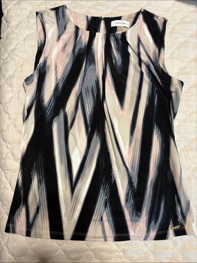 Calvin Klein Sleeveless Printed Camisole in Black and Blush